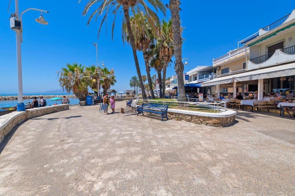 Paseo marítimo de la costa este de Málaga
